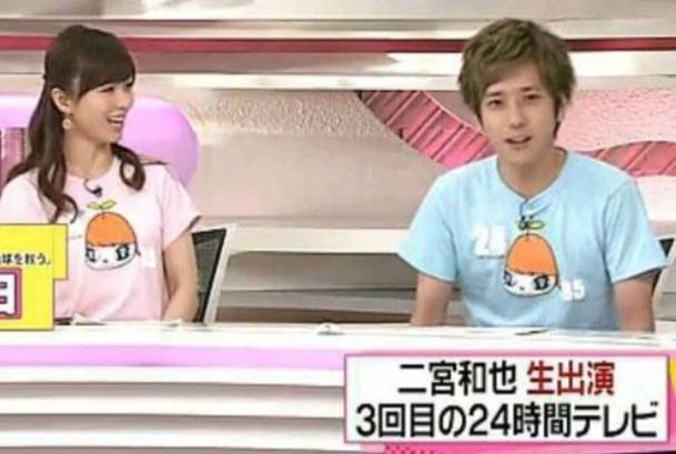 二宮和也さんと伊藤綾子さんは、2012年8月24日に放送された『news every.』で再び共演する機会